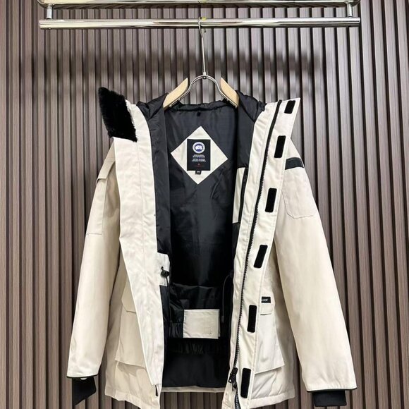 🍻🍻2024 Canada goose new down jacket - Picture 5 of 8